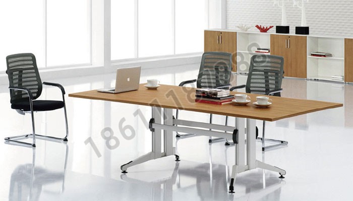 點(diǎn)擊查看商品:會(huì )議桌