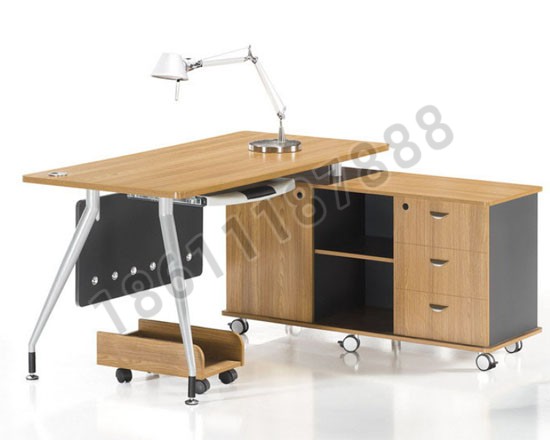 點(diǎn)擊查看商品:屏風(fēng)桌